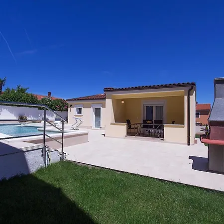 Charming Manuela With Wonderful Pool Near The Villa *