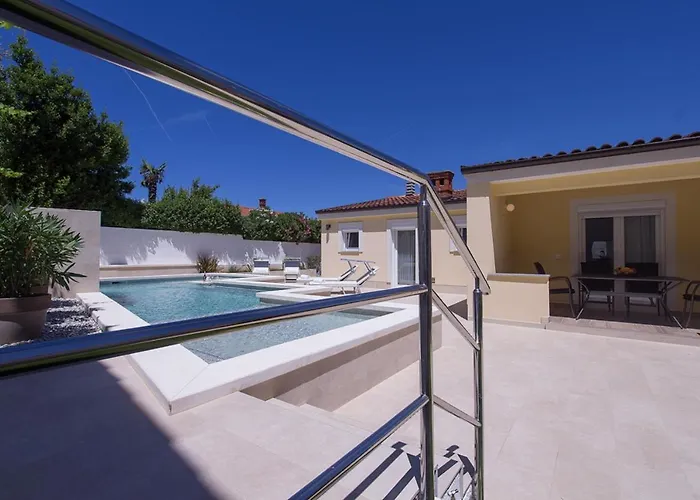 Charming Manuela With Wonderful Pool Near The Villa *