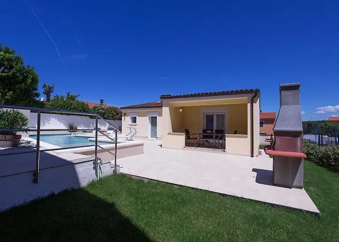 Charming Manuela With Wonderful Pool Near The Villa *