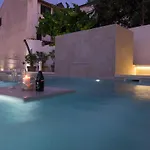 Charming Manuela With Wonderful Pool Near The וילה *