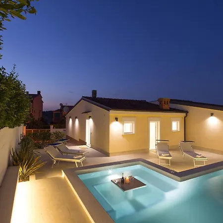 Charming Manuela With Wonderful Pool Near The Villa